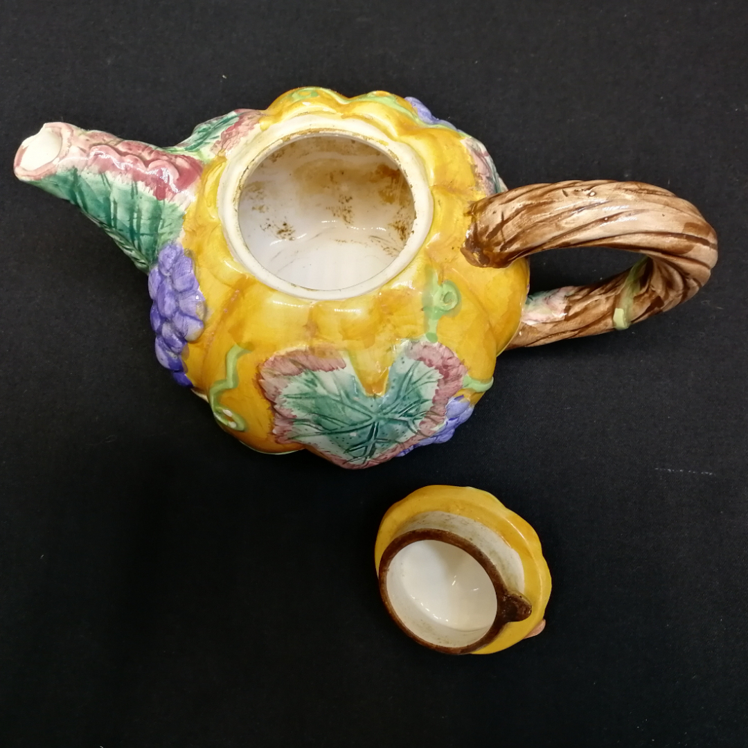 Чайник заварочный расписной керамика. небольшой скол носика. Картинка 3